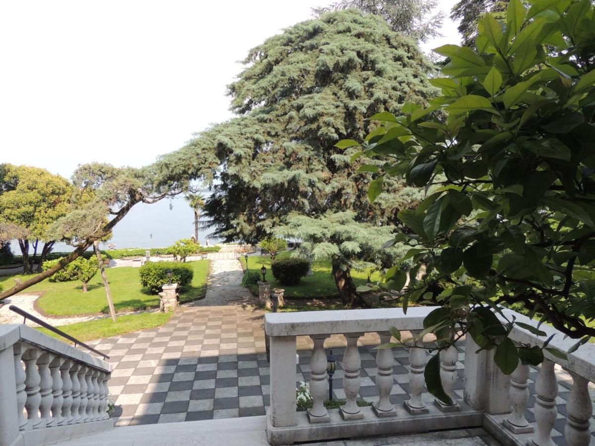 Villa Mimosa Au Lac - Estella Hotels Italia توسكولانو ماديرنو المظهر الخارجي الصورة