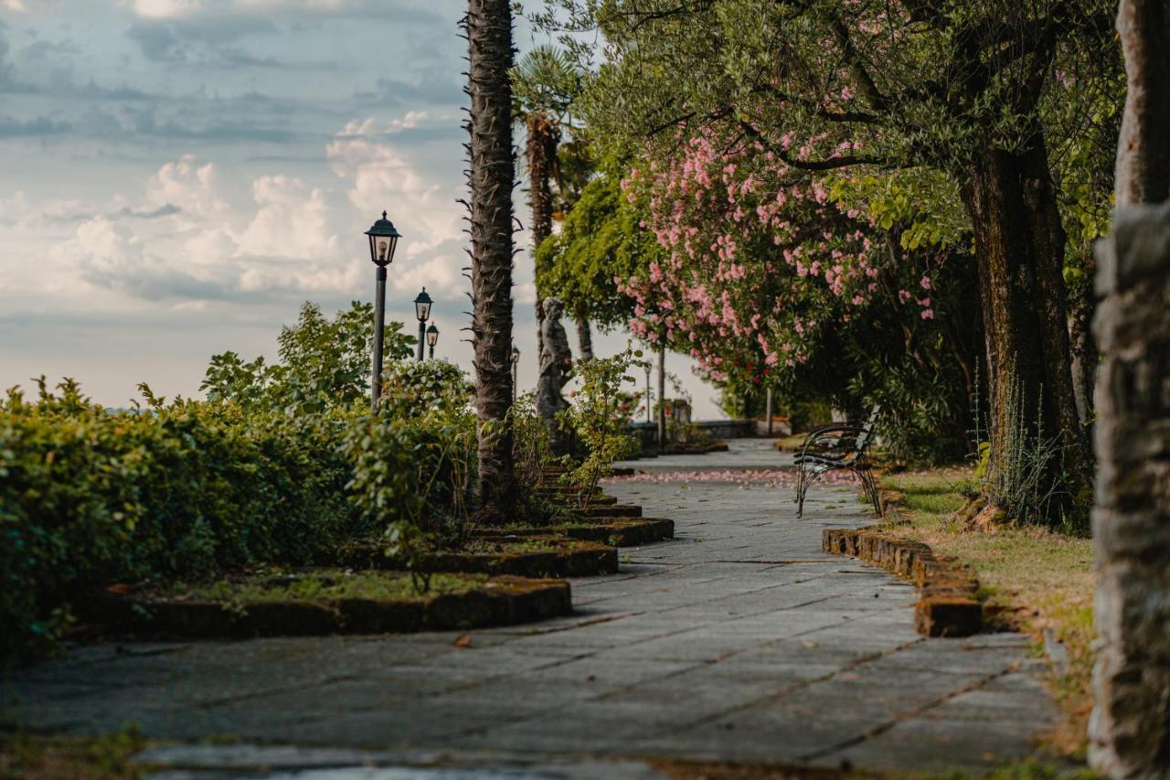 Villa Mimosa Au Lac - Estella Hotels Italia توسكولانو ماديرنو المظهر الخارجي الصورة
