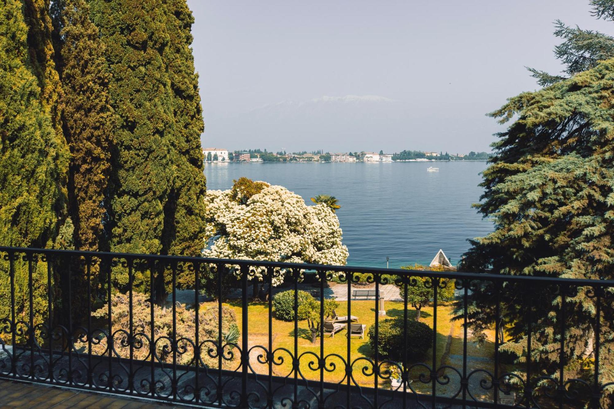 Villa Mimosa Au Lac - Estella Hotels Italia توسكولانو ماديرنو المظهر الخارجي الصورة