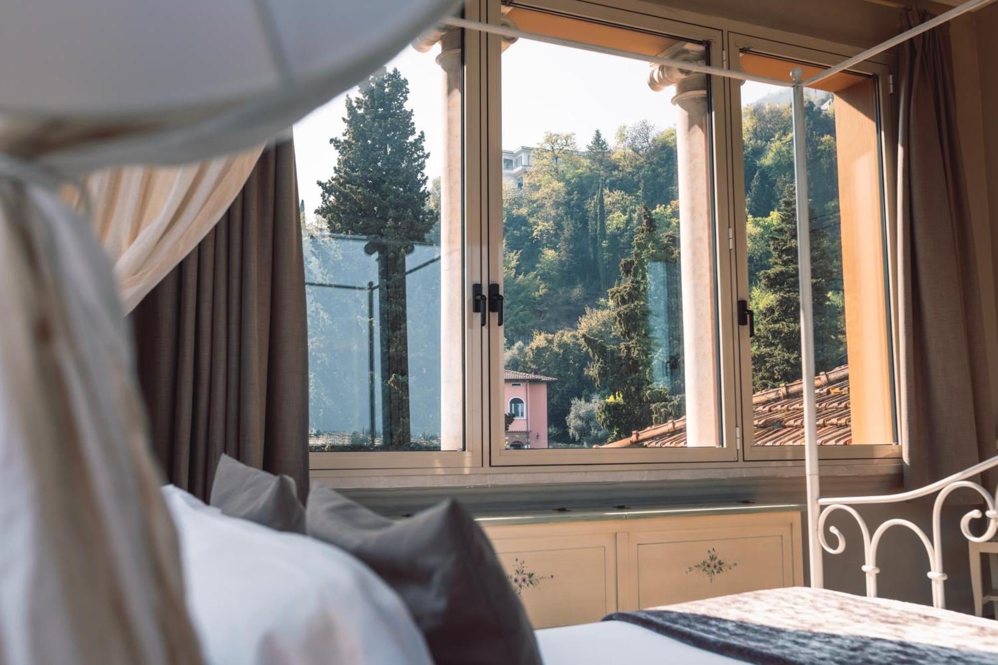 Villa Mimosa Au Lac - Estella Hotels Italia توسكولانو ماديرنو المظهر الخارجي الصورة