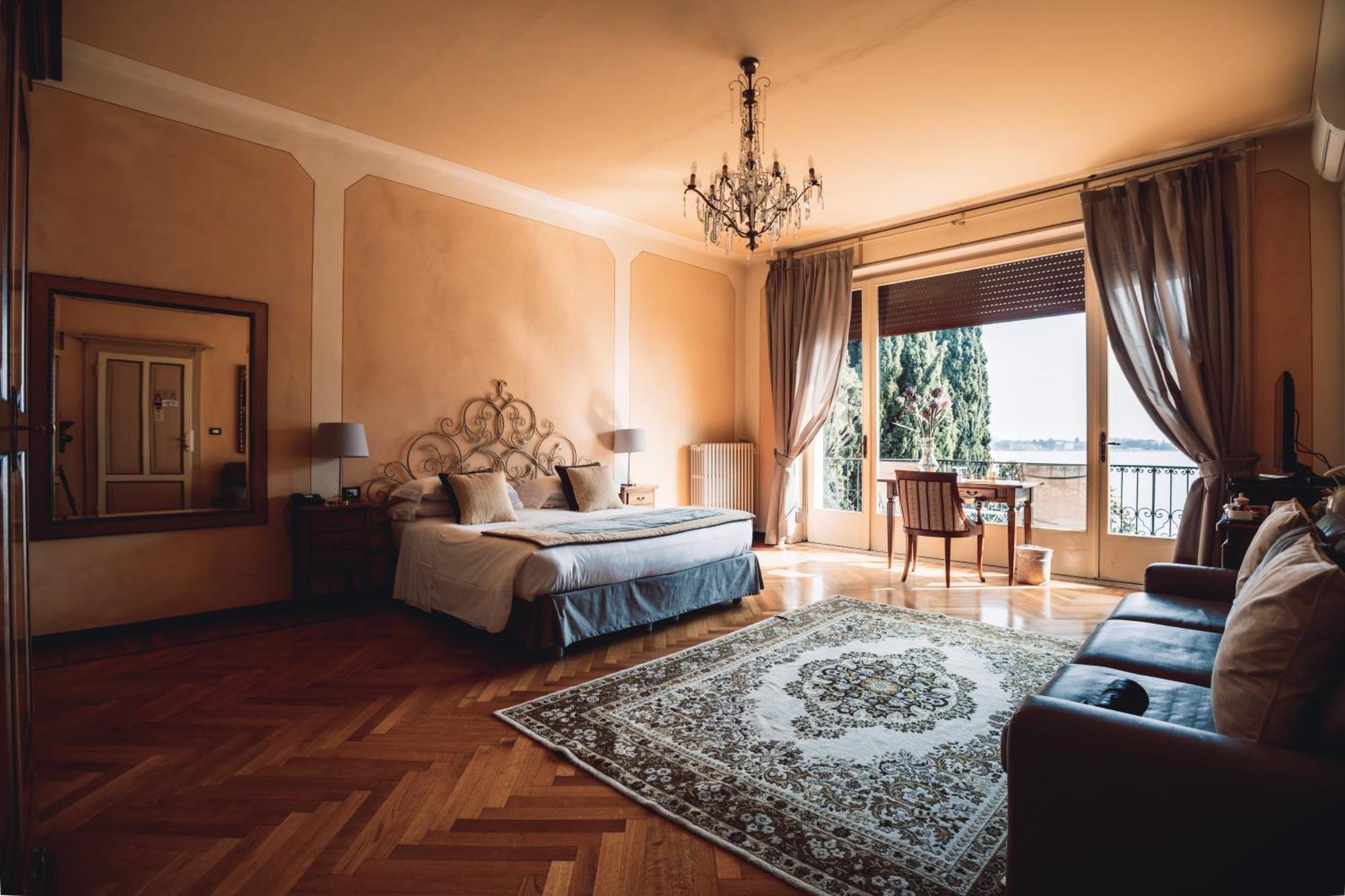 Villa Mimosa Au Lac - Estella Hotels Italia توسكولانو ماديرنو المظهر الخارجي الصورة