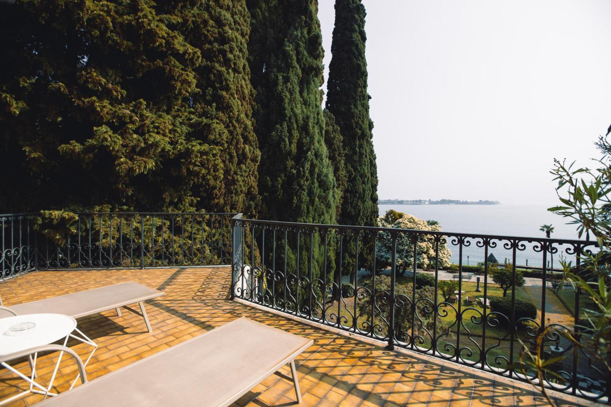 Villa Mimosa Au Lac - Estella Hotels Italia توسكولانو ماديرنو المظهر الخارجي الصورة